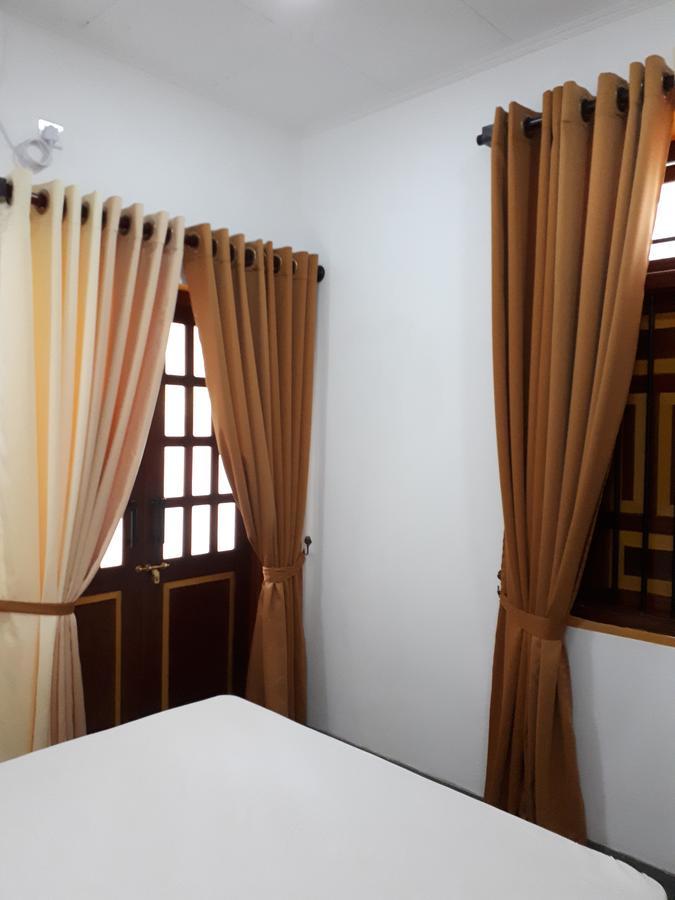 Villa Palm Breeze Polhena Luaran gambar