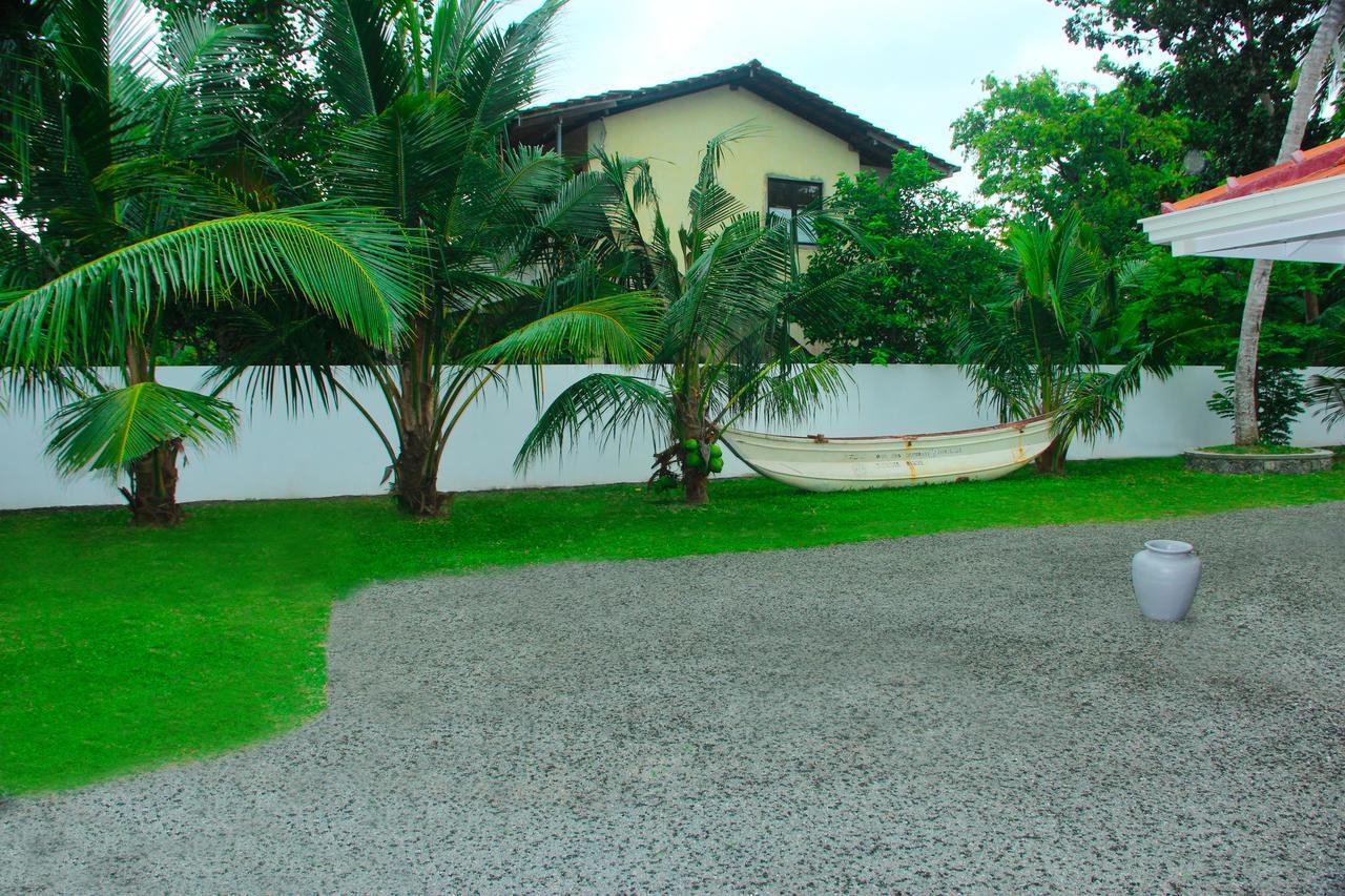 Villa Palm Breeze Polhena Luaran gambar