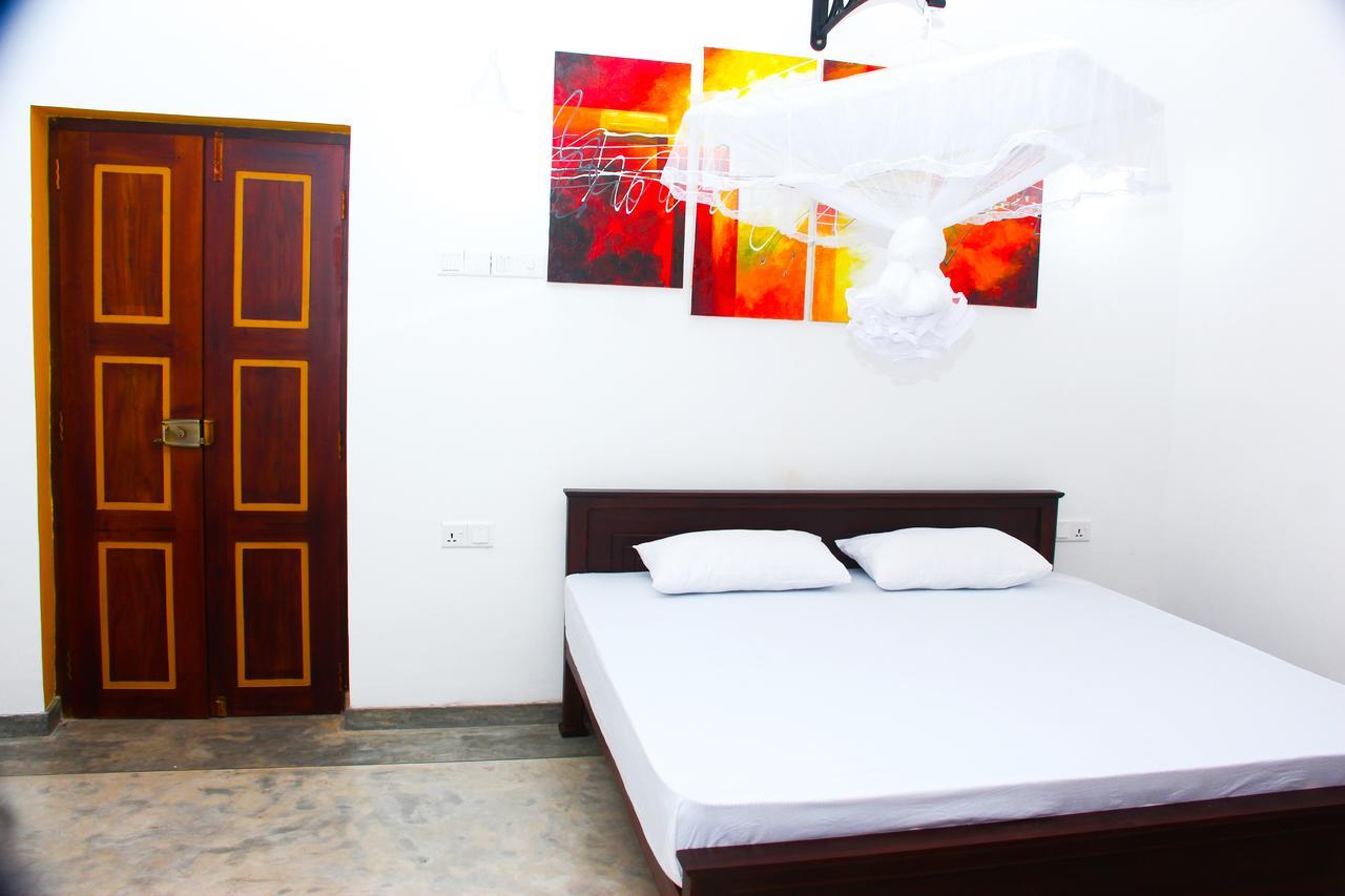 Villa Palm Breeze Polhena Luaran gambar