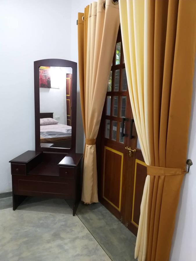 Villa Palm Breeze Polhena Luaran gambar