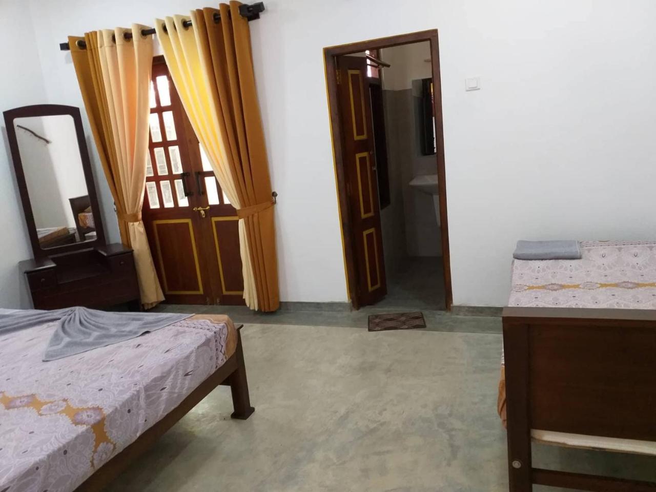 Villa Palm Breeze Polhena Luaran gambar